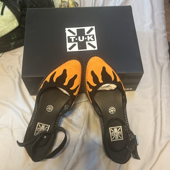 T.U.K suede flame Mary Jane’s. Size 8. - Picture 4 of 5